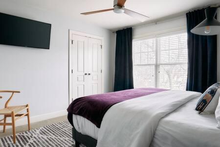 The Commodore - Stunning Vandy Home, Walk To It All แนชวิลล์ ภายนอก รูปภาพ